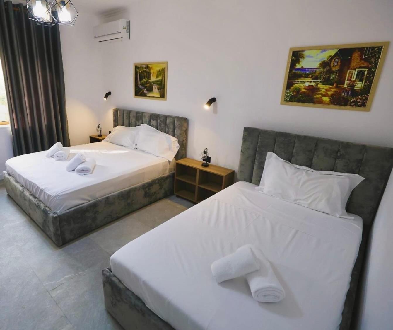 Vila Alizee Hotel Тирана Екстер'єр фото