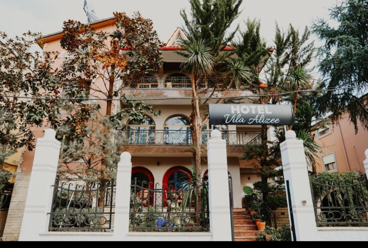 Vila Alizee Hotel Тирана Екстер'єр фото